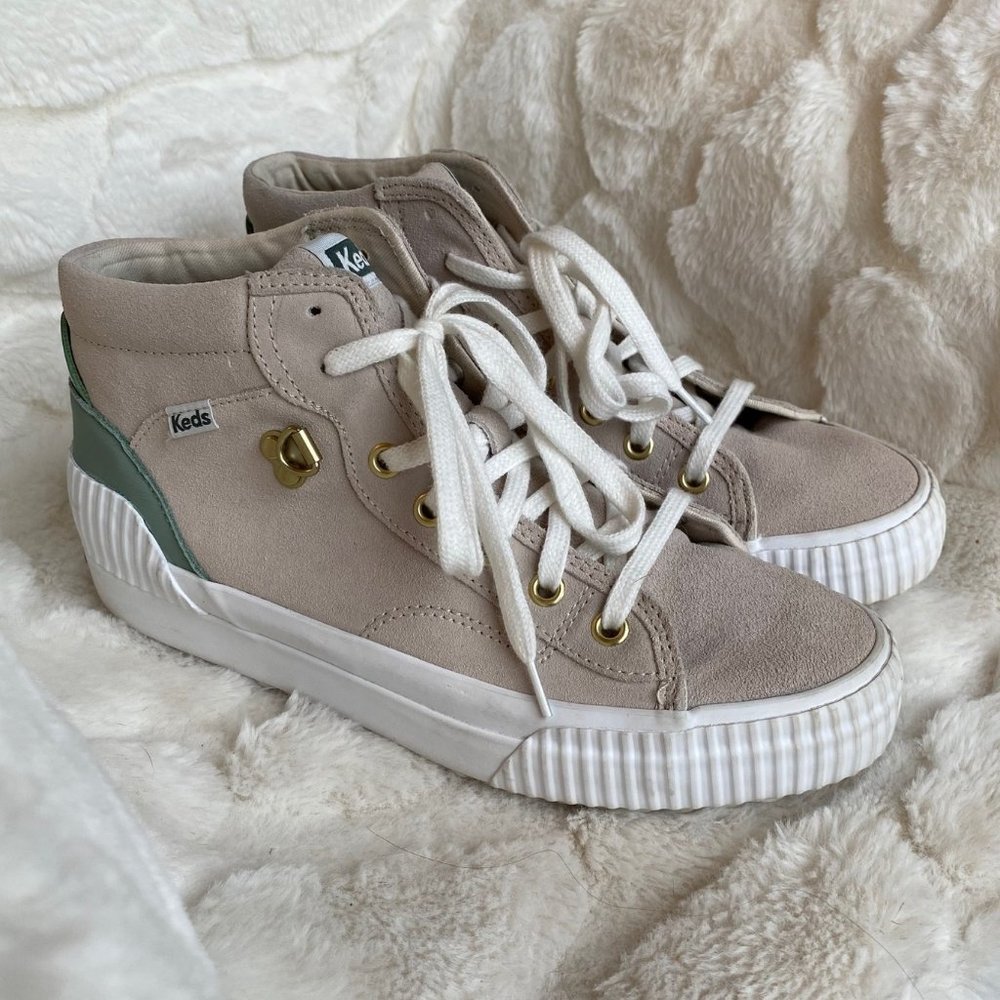 *SOLD* Keds Women’s Demi Mid TRX Suede Sneaker Blush Size 8